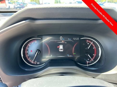Used 2023 Toyota RAV4 LE AWD/4WD image 8