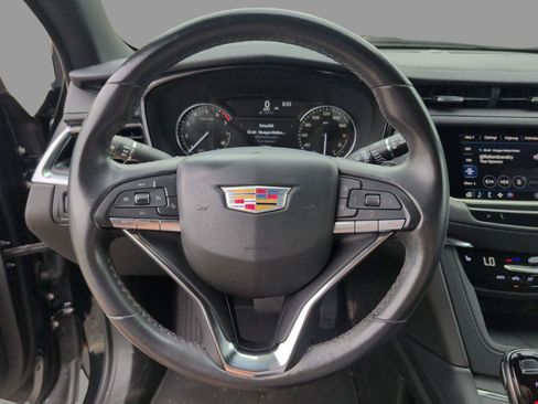 Certified 2024 Cadillac XT6 Luxury FWD image 30