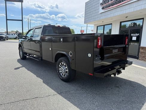 Used 2021 Ford F350 Lariat w/ Lariat Value Package image 6