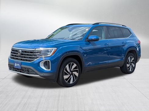 Certified 2026 Volkswagen Atlas SE w/ Panoramic Sunroof Package AWD/4WD image 3