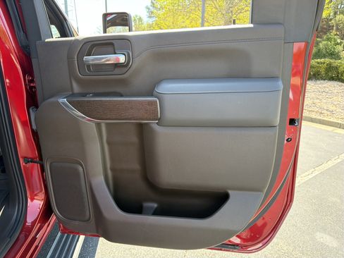 Used 2022 GMC Sierra 2500 Denali w/ Denali Ultimate Package AWD/4WD image 16
