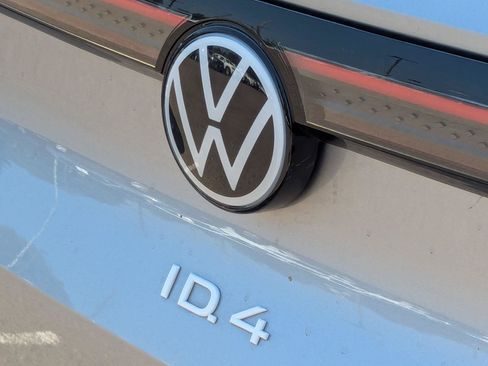 Used 2023 Volkswagen ID.4 Pro S AWD/4WD image 6