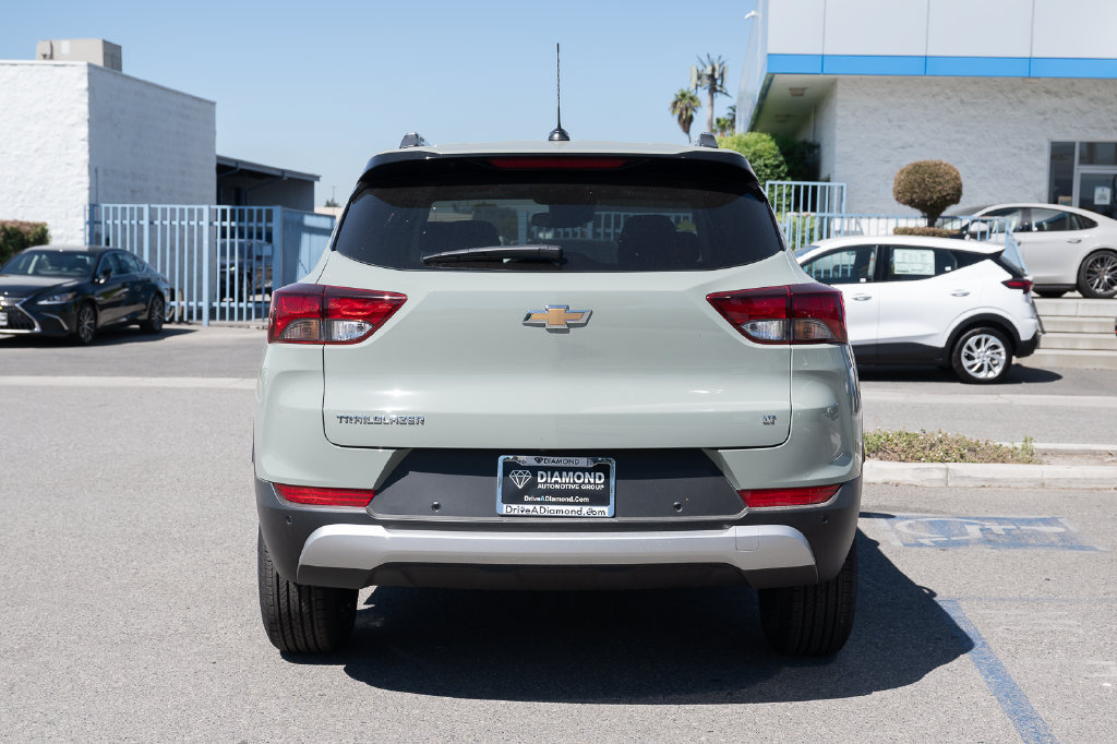 New 2026 Chevrolet TrailBlazer LT w/ Driver Confidence Package FWD image 5