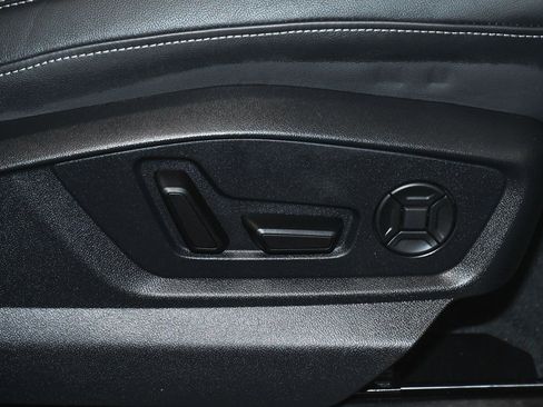 Used 2024 Audi Q8 Premium Plus w/ Premium Plus Package image 80