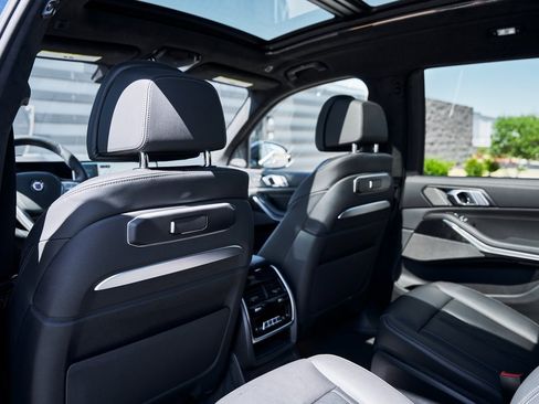 Used 2026 BMW ALPINA XB7 ALPINA XB7 image 45