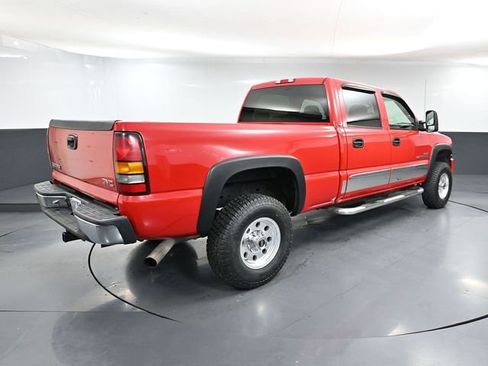 Used 2005 GMC Sierra 2500 SLT w/ Heavy-Duty Power Package image 4