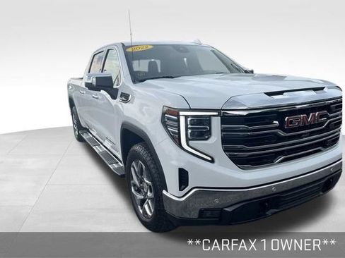 Used 2022 GMC Sierra 1500 SLT w/ SLT Premium Plus Package AWD/4WD image 2