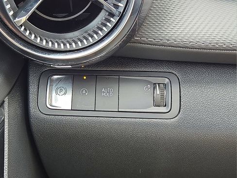 Used 2026 Chevrolet Equinox LT image 23