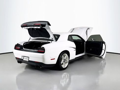 Used 2019 Dodge Challenger R/T w/ Driver Convenience Group image 22