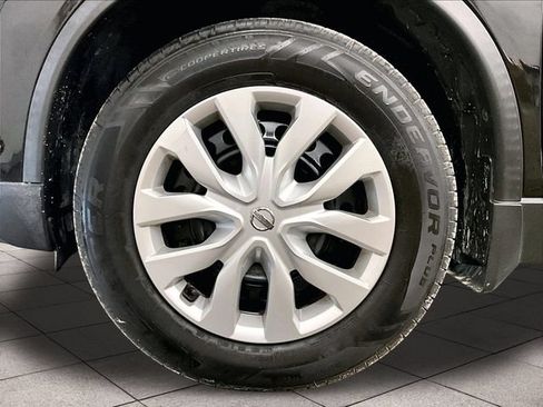 Used 2017 Nissan Rogue S w/ S Appearance Package AWD/4WD image 8