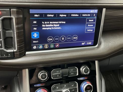 Certified 2021 GMC Yukon Denali w/ Denali Premium Package AWD/4WD image 22