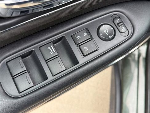 Used 2018 Honda HR-V EX image 14
