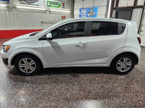 Used 2016 Chevrolet Sonic LT FWD image 4