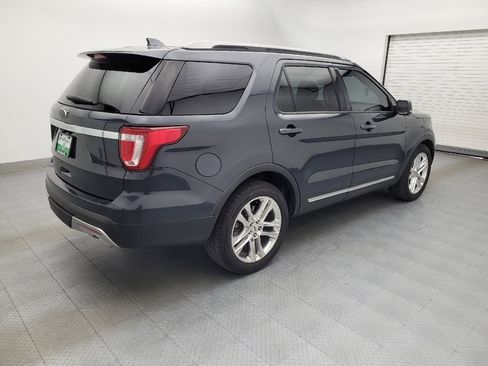 Used 2017 Ford Explorer XLT w/ Equipment Group 202A FWD image 10