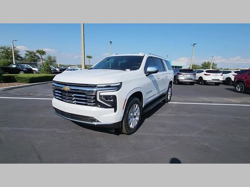 New 2026 Chevrolet Suburban Premier image 30