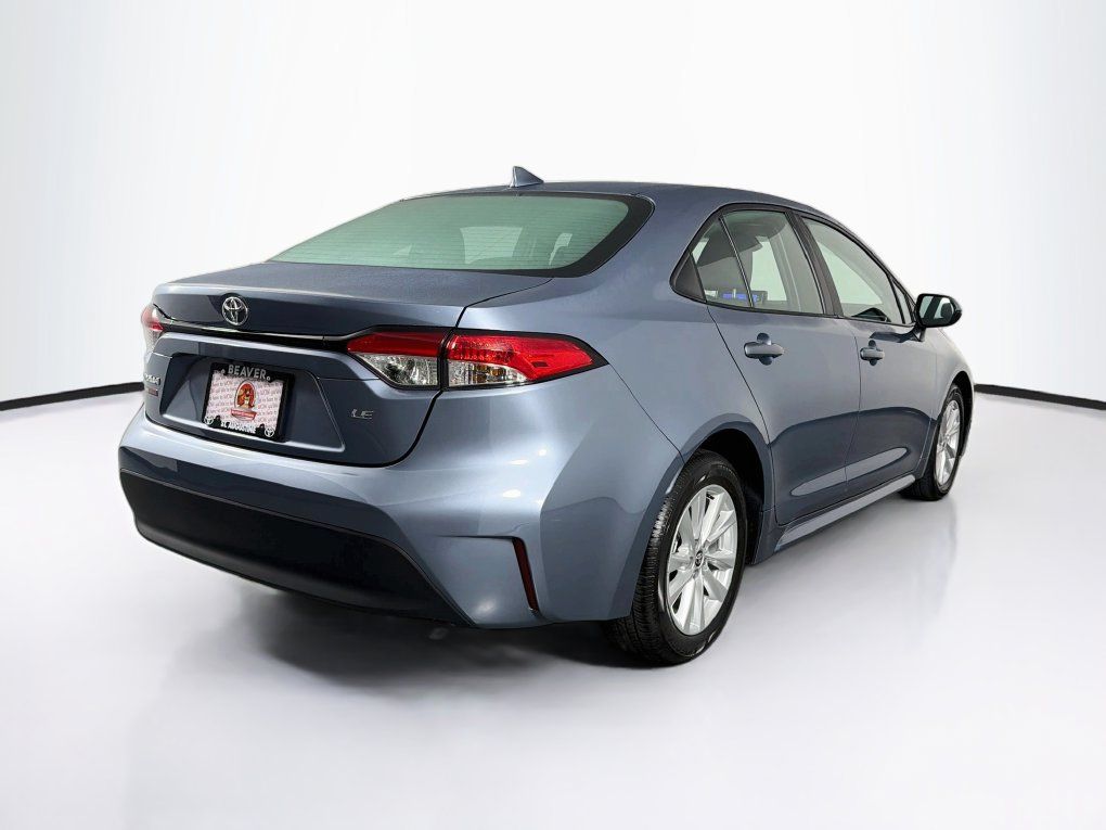 Used 2024 Toyota Corolla LE w/ LE Convenience Package FWD image 10