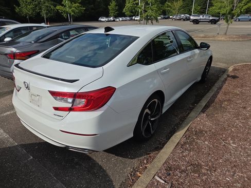 Used 2022 Honda Accord Sport image 3