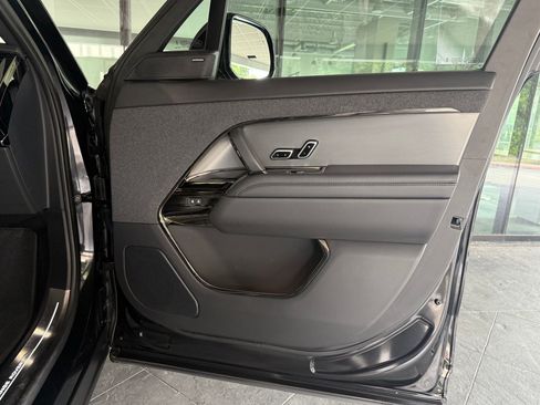 Certified 2025 Land Rover Range Rover Sport SE AWD/4WD image 32