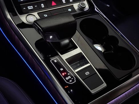 Used 2019 Audi Q8 Premium Plus w/ Premium Plus image 38