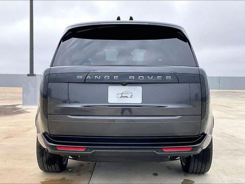 New 2025 Land Rover Range Rover Long Wheelbase SE AWD/4WD image 4