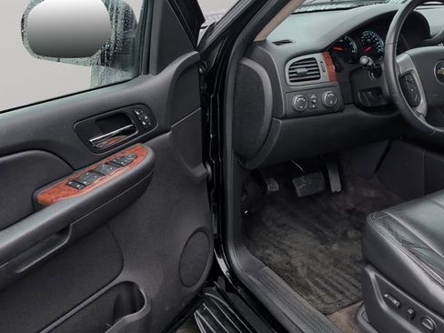 Used 2014 Chevrolet Tahoe LT w/ Luxury Package image 39