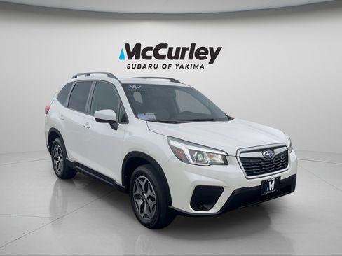 Used 2019 Subaru Forester Premium AWD/4WD image 8
