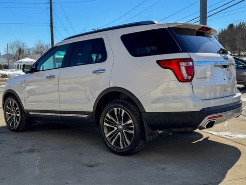 Used 2016 Ford Explorer Platinum image 5