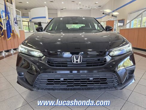 Used 2023 Honda Civic Sport image 2
