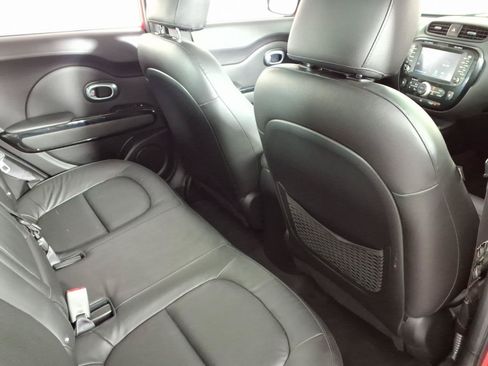 Used 2015 Kia Soul ! w/ Sun & Sound Package FWD image 13