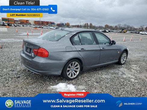 Used 2011 BMW 328i xDrive Sedan image 4