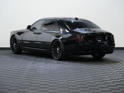 Used 2020 Rolls-Royce Ghost RWD image 8