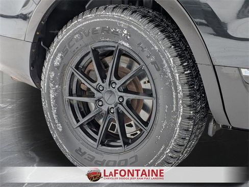 Used 2013 Ford Explorer XLT image 30