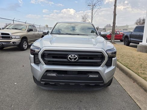 Used 2024 Toyota Tacoma SR5 image 2