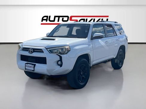 Used 2024 Toyota 4Runner SR5 Premium w/ Moonroof Package AWD/4WD image 3