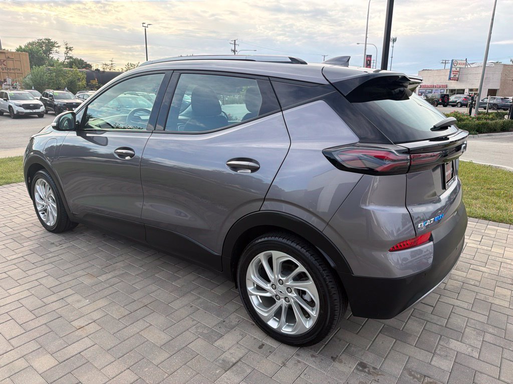 Used 2023 Chevrolet Bolt EUV LT w/ Driver Confidence Package FWD image 9