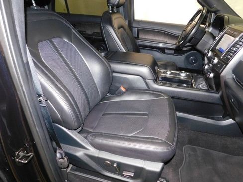 Used 2021 Ford Expedition Max Limited image 22