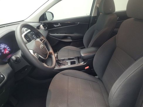 Used 2020 Kia Sorento LX FWD image 17