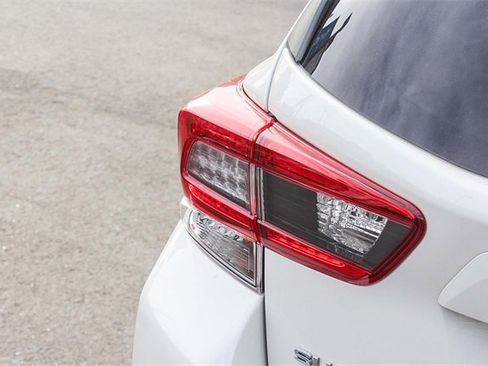 Used 2022 Subaru Crosstrek 2.0i Premium w/ Moonroof Package image 8