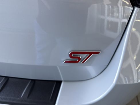 New 2026 Ford Explorer ST image 9