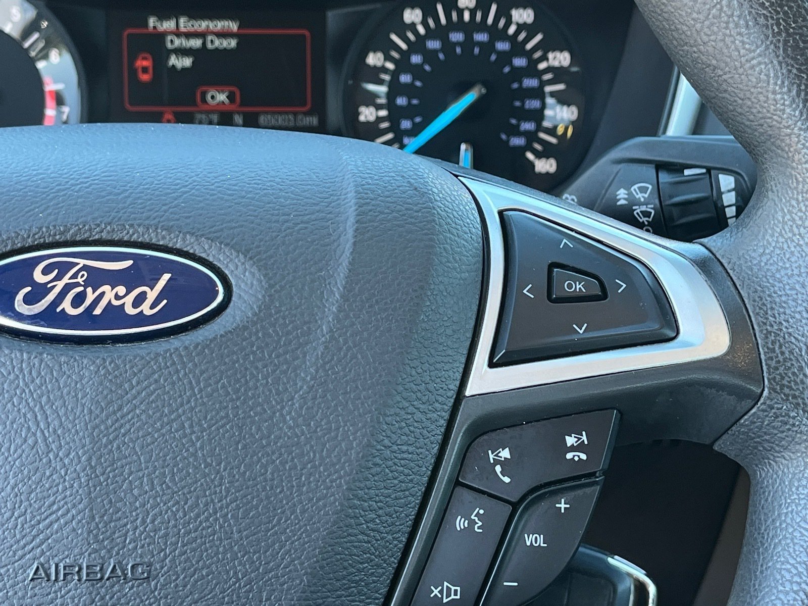Used 2016 Ford Fusion SE FWD image 20