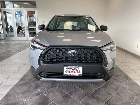 Used 2023 Toyota Corolla Cross L image 3