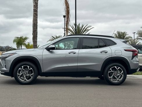 New 2026 Chevrolet Trax LT w/ Driver Confidence Package FWD image 7