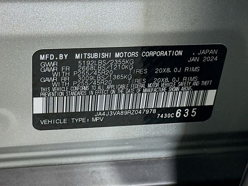 Used 2024 Mitsubishi Outlander SE Black Edition image 12