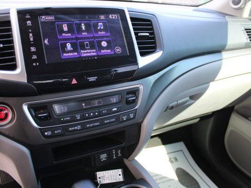 Used 2018 Honda Pilot EX image 12