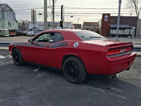 Used 2011 Dodge Challenger R/T image 4