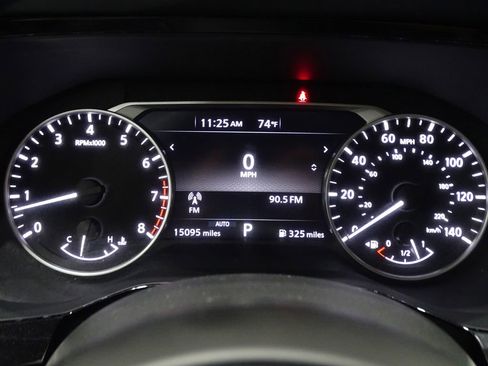 Used 2024 Nissan Pathfinder SV image 28