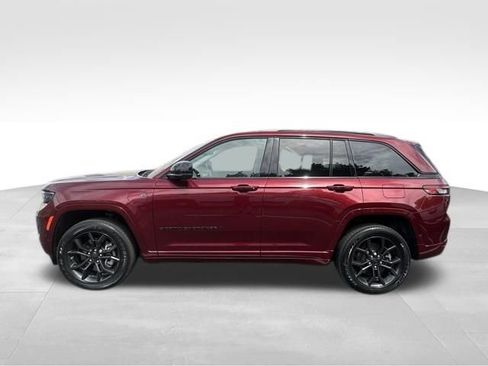 Used 2023 Jeep Grand Cherokee 30th Anniversary image 5