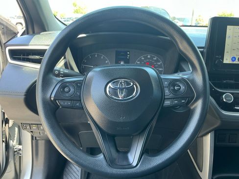 Used 2025 Toyota Corolla Cross AWD Hybrid image 9