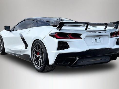 Used 2023 Chevrolet Corvette Stingray Premium Cpe w/ Z51 Performance Package RWD image 4