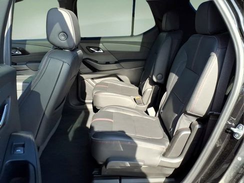 Used 2023 Chevrolet Traverse RS w/ LPO, Floor Liner Package AWD/4WD image 13